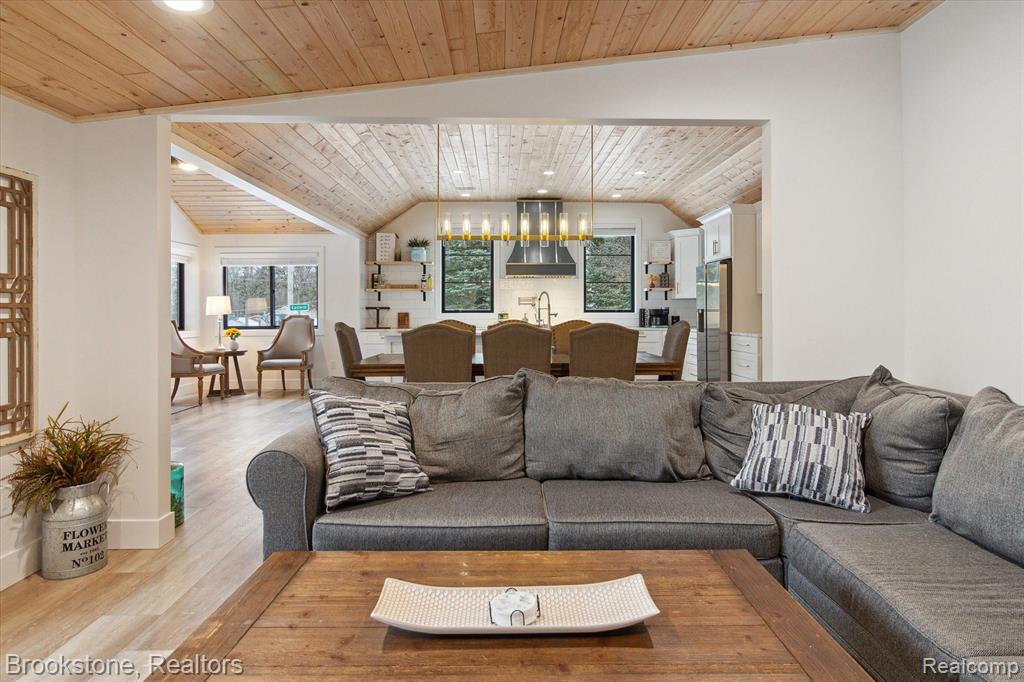 6245 W HIGGINS LAKE Drive, Roscommon, MI 48653 — Photo 27