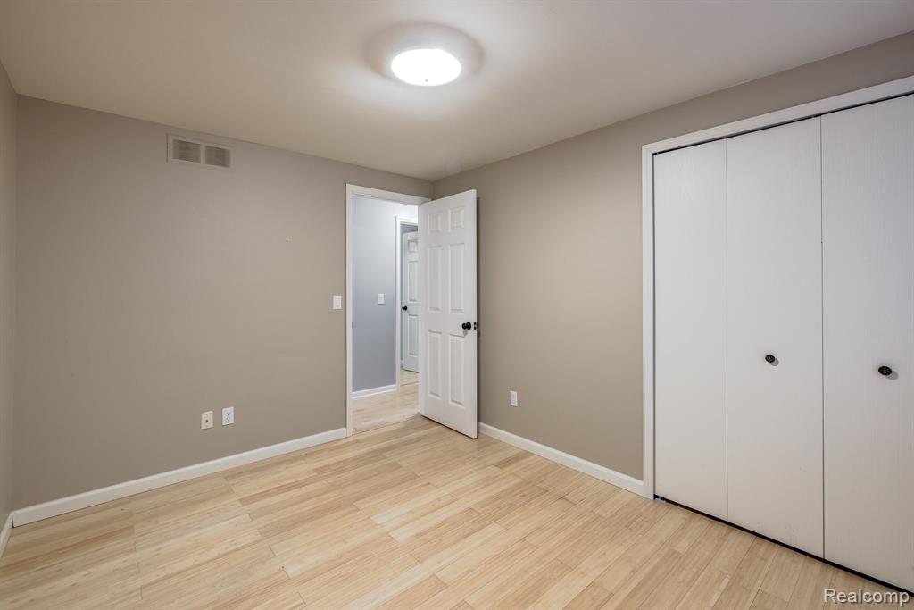 5285 WOODCREEK Trail, Clarkston, MI — Photo 28