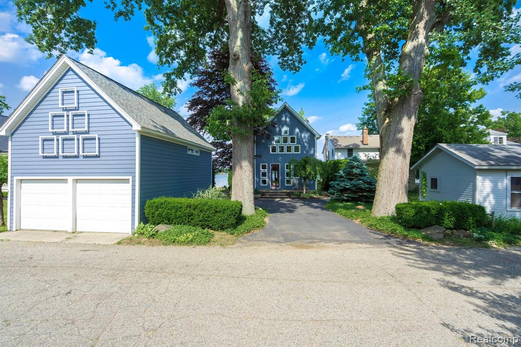775 Lyle Drive, Waterford, MI 48327 — Photo 2