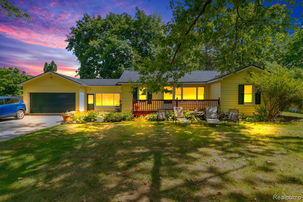 4350 Lessing Avenue, Waterford, MI 48329 — Photo 26