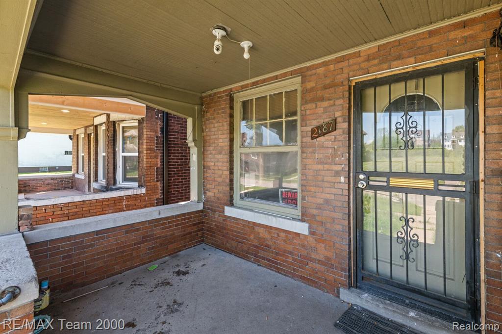2187 HARDING Street, Detroit, MI 48214 — Photo 3