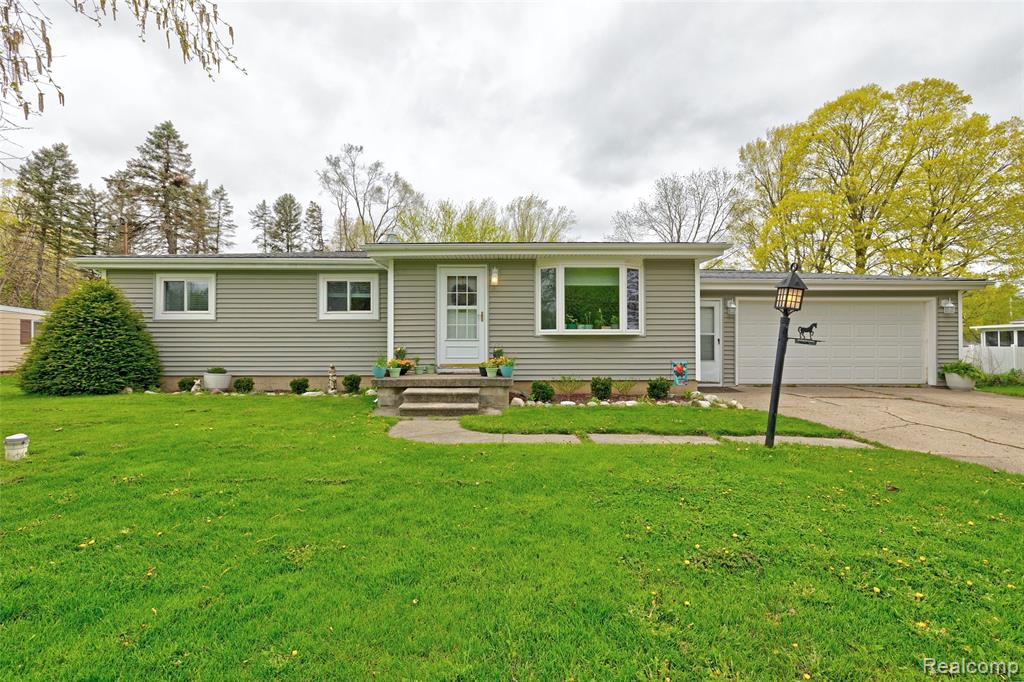 6437 Oriole Drive, Flint, MI 48506 — Photo 4