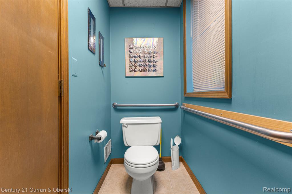 6336 Fox Avenue, Allen Park, MI 48101 — Photo 13