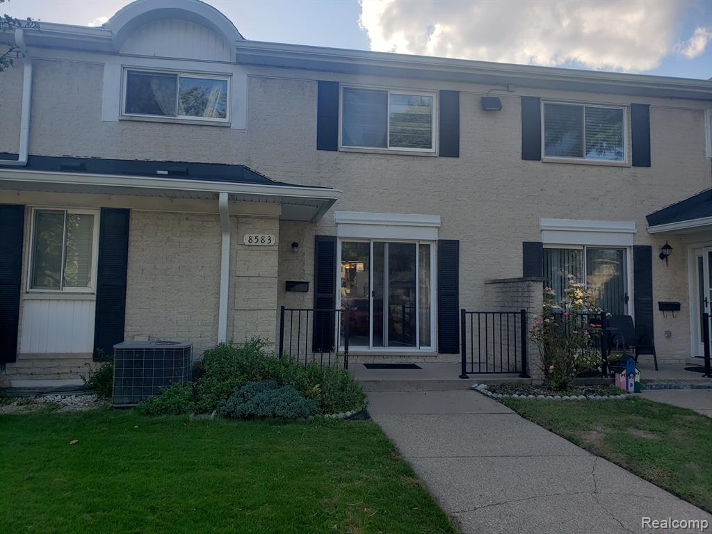 8583 WINCHESTER Drive, Sterling Heights, MI 48313 — front exterior