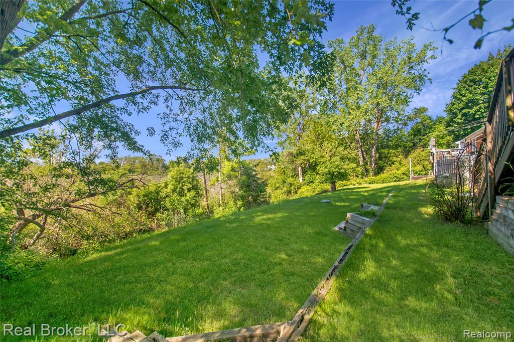 5103 Ridgetop Drive, Waterford, MI 48327 — Photo 36
