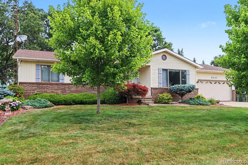 9442 WOODSIDE Trail, Swartz Creek, MI 48473 — Photo 3