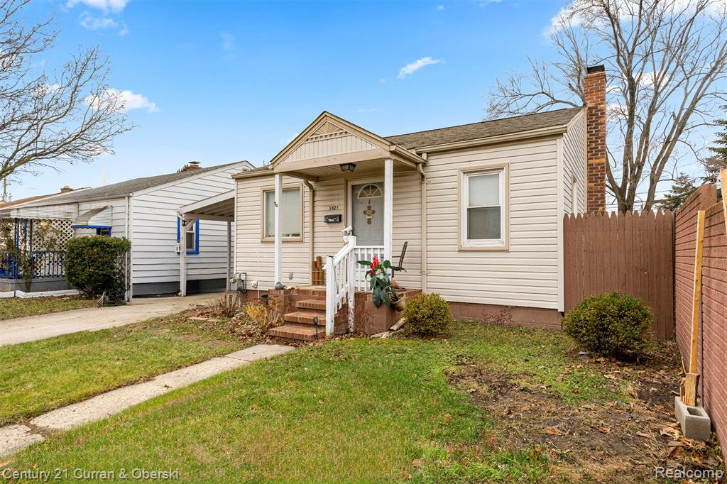 1827 Cleophus Pkwy, Lincoln Park, MI 48146 — Photo 2