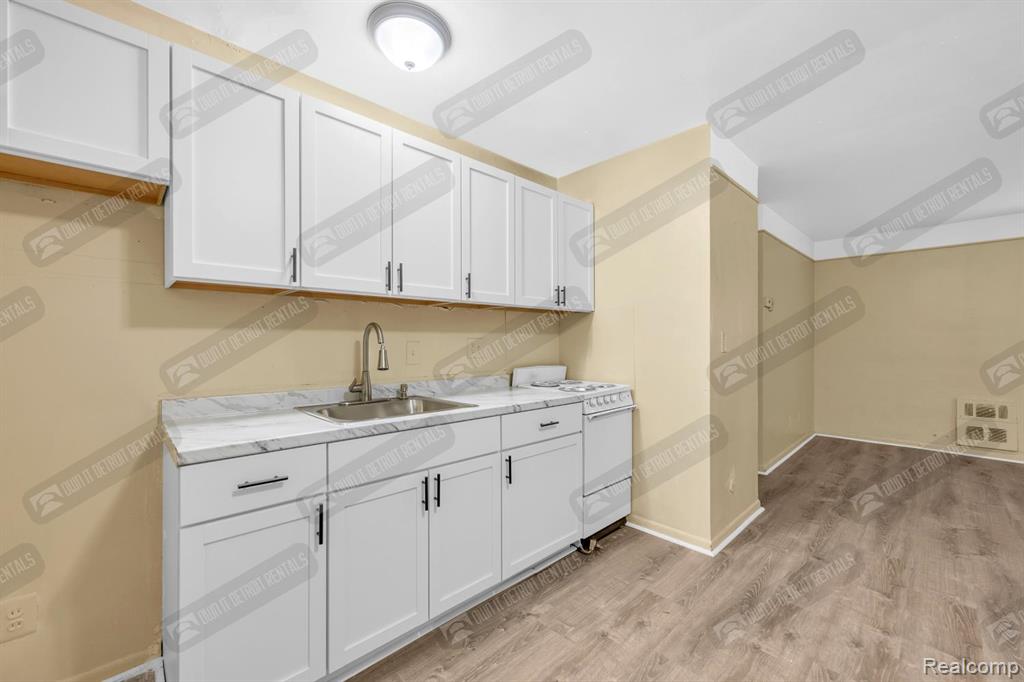 16721 Greenfield #5 Road, Detroit, MI 48235 — Photo 3
