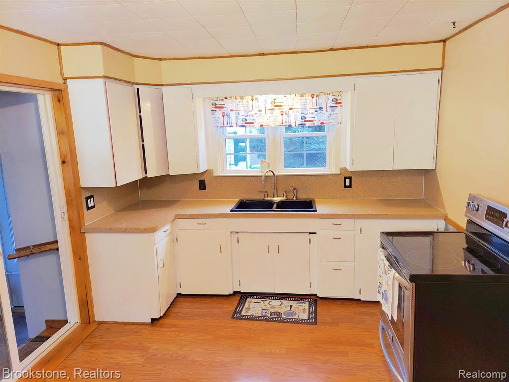 5104 CHESANING Road, Chesaning, MI 48616 — Photo 16