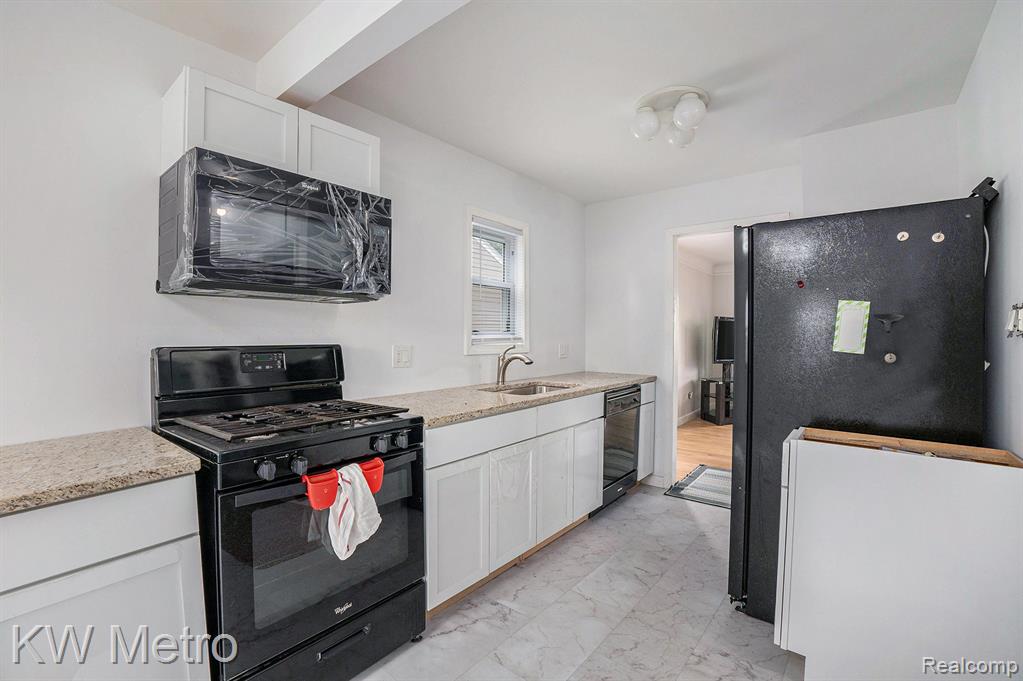 9922 Garfield, Redford, MI 48239 — Photo 10