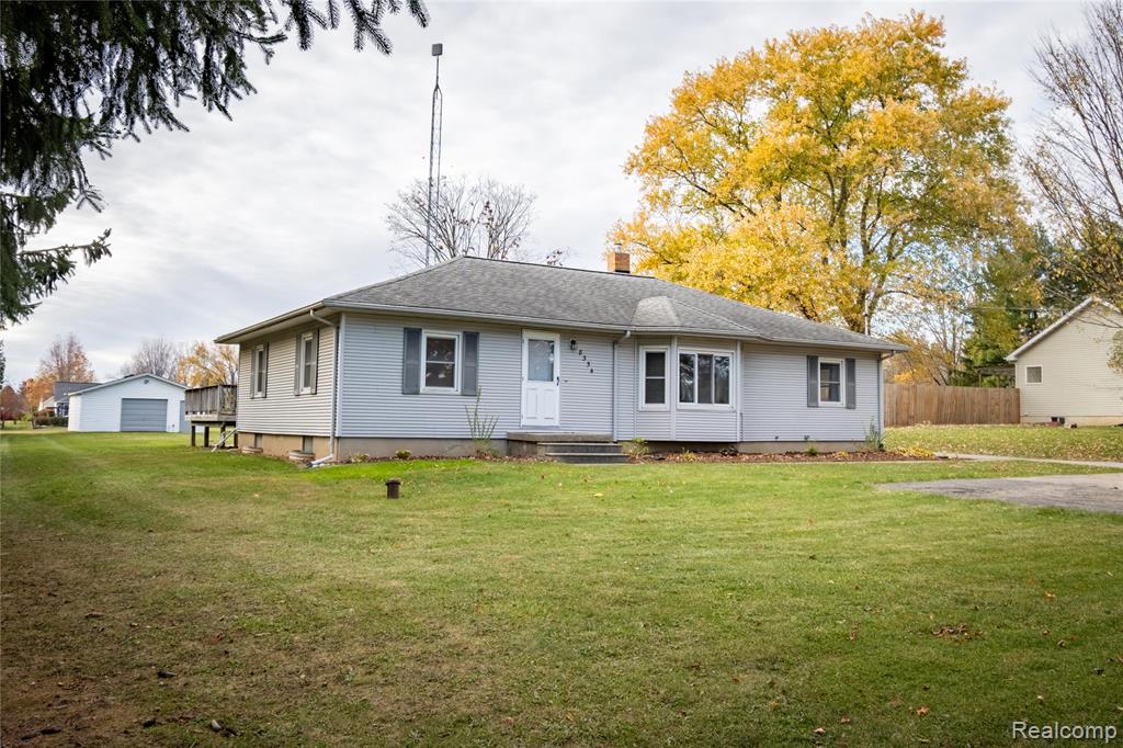 8354 Fenton Road, Grand Blanc, MI 48439 — Photo 33
