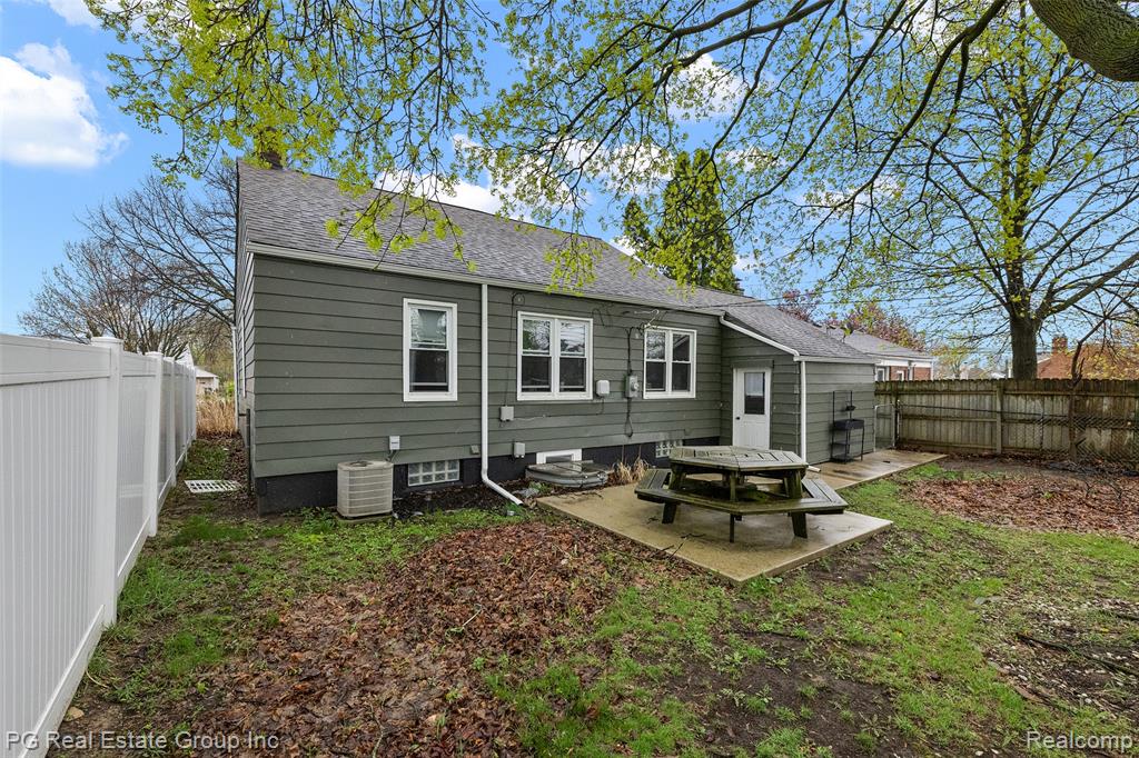 4307 Cooper Avenue, Royal Oak, MI 48073 — Photo 5