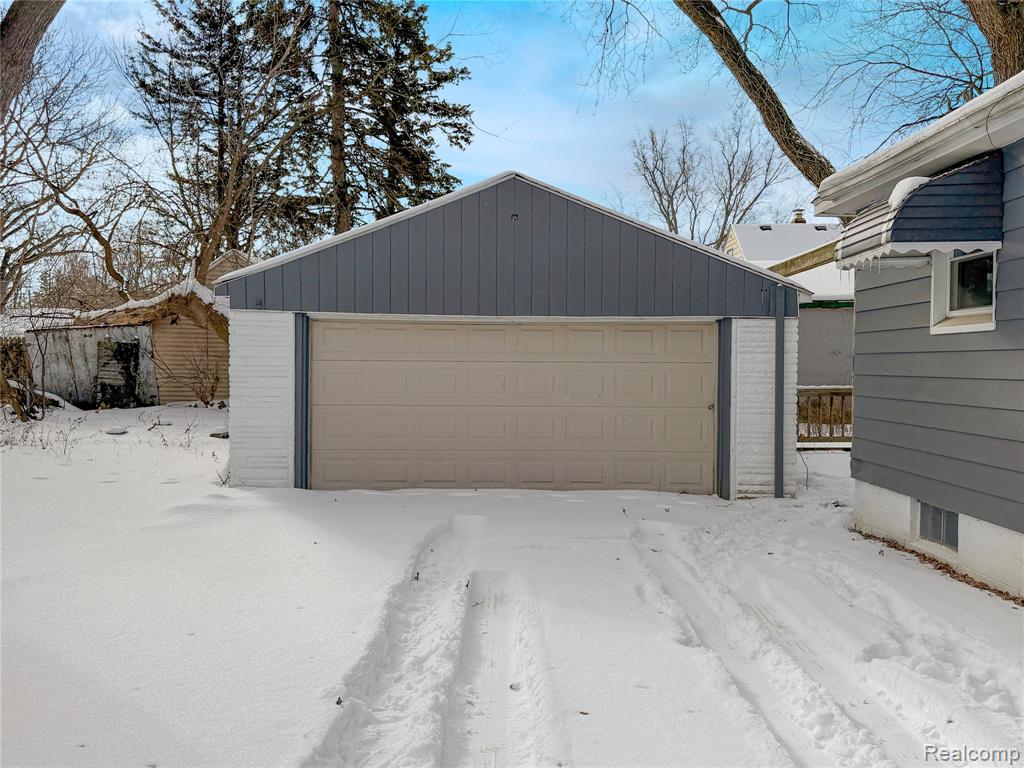 839 Barrie Avenue, Flint, MI 48507 — Photo 2