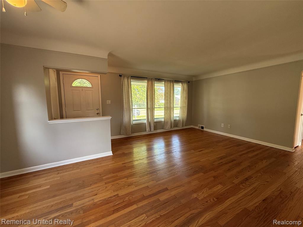 6450 Golfview Street, Garden City, MI — Photo 13