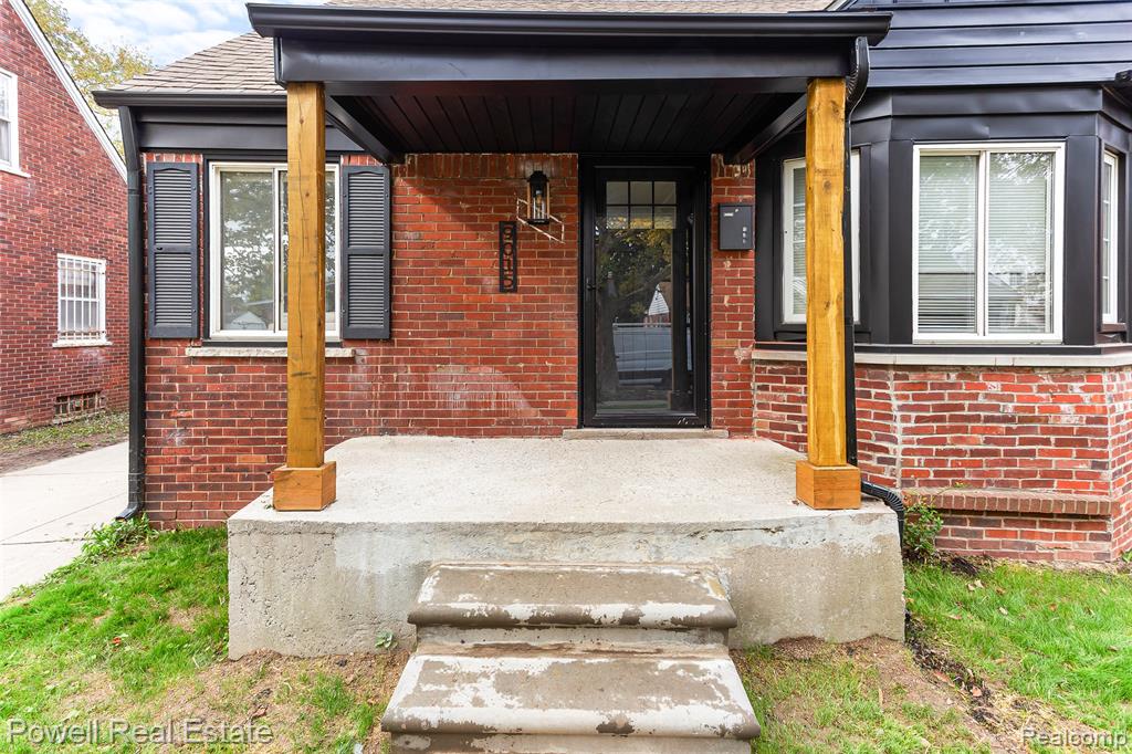 9015 Cloverlawn Street, Detroit, MI 48204 — Photo 2