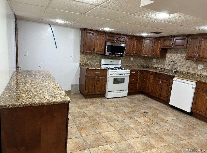 6545 N EVANGELINE Street, Dearborn Heights, MI 48127 — Photo 6