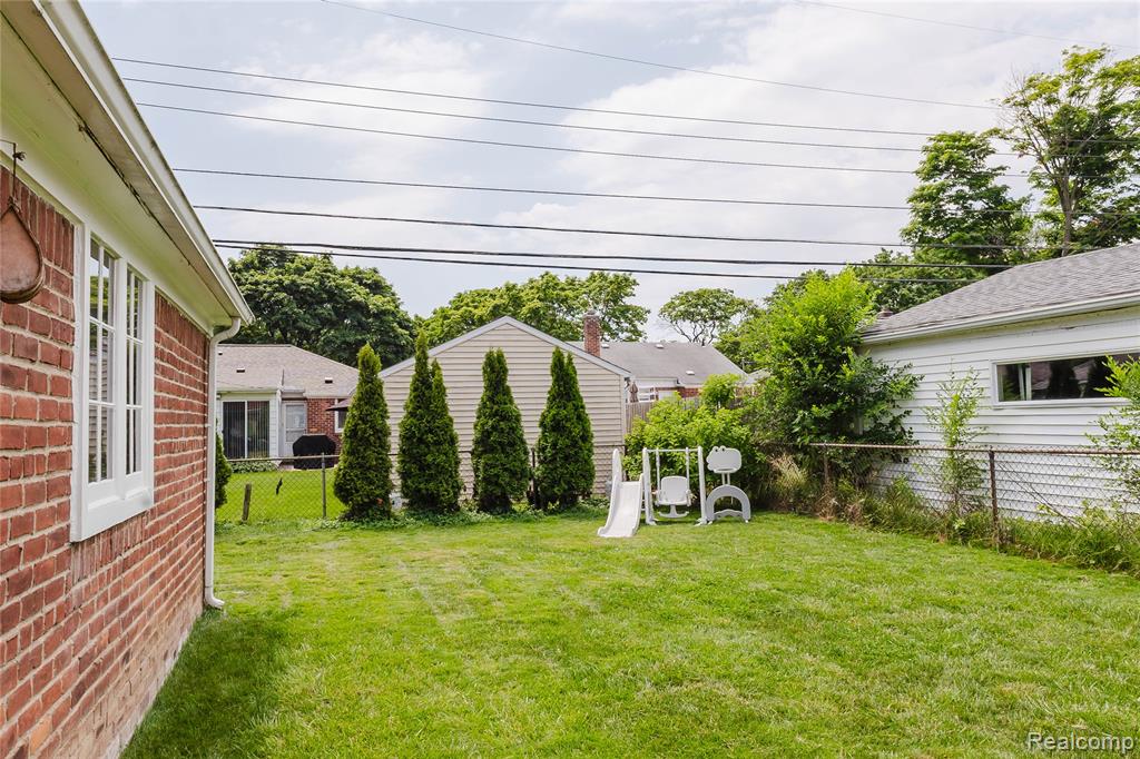 437 Normandy Road, Royal Oak, MI 48073 — Photo 35