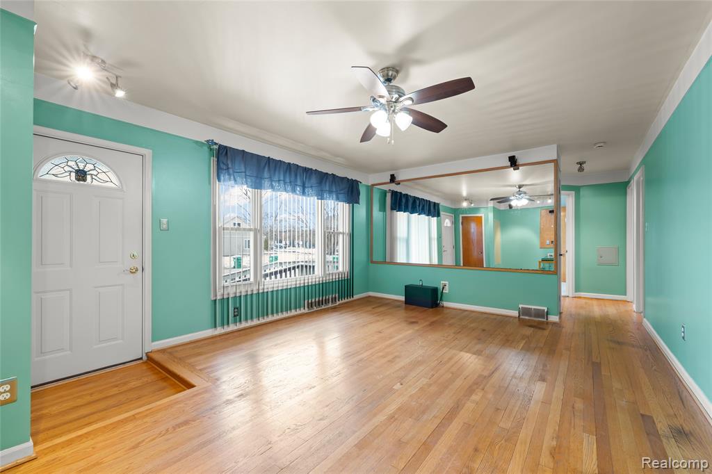 30801 Pardo Street, Garden City, MI — Photo 3