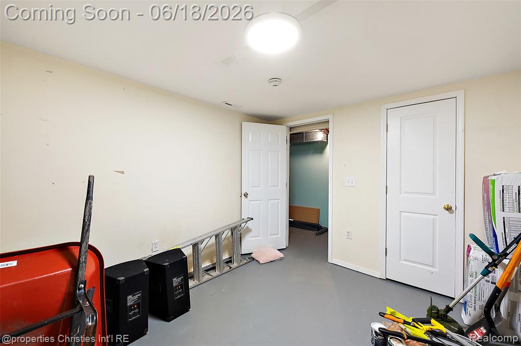 41374 Southwind Drive, Canton, MI 48188 — Photo 32