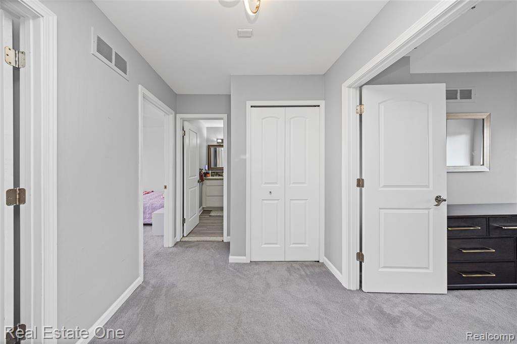 5273 Wright Way E, West Bloomfield, MI — Photo 29