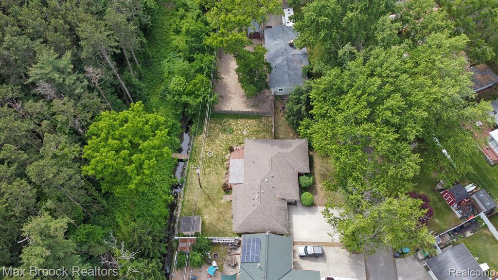 9681 LISTERIA Street, Commerce Twp, MI 48382 — Photo 7