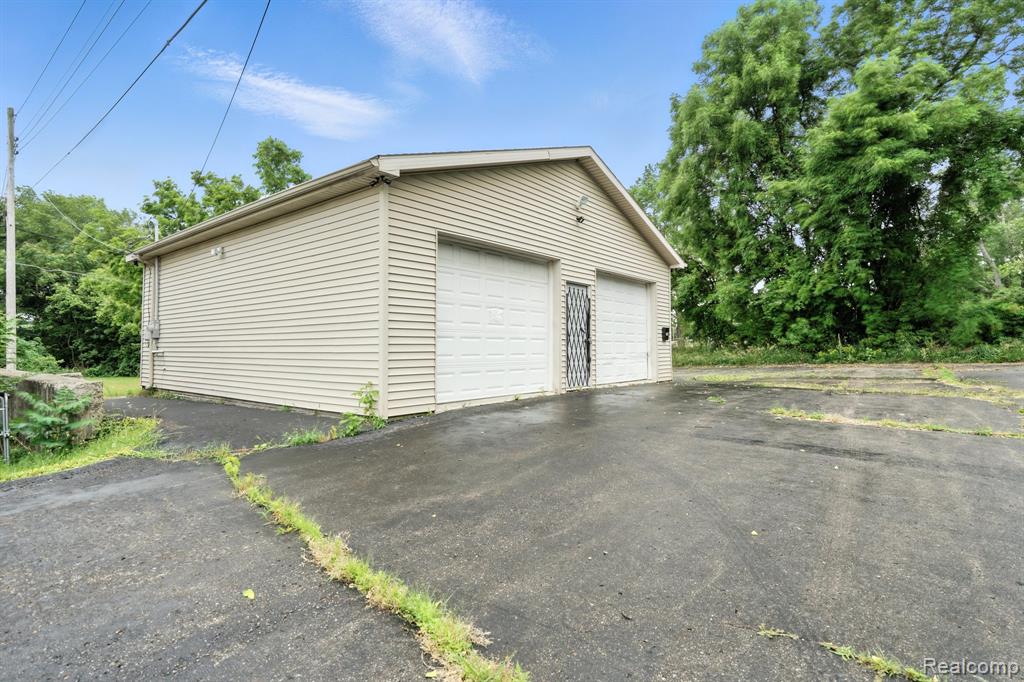 625 Warren Street, Flint, MI 48505 — front exterior