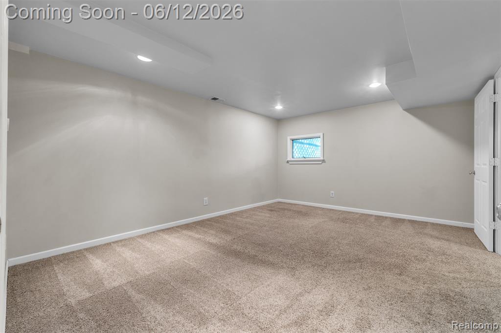 920 Hickory Ridge Circle, Milford, MI 48380 — Photo 31