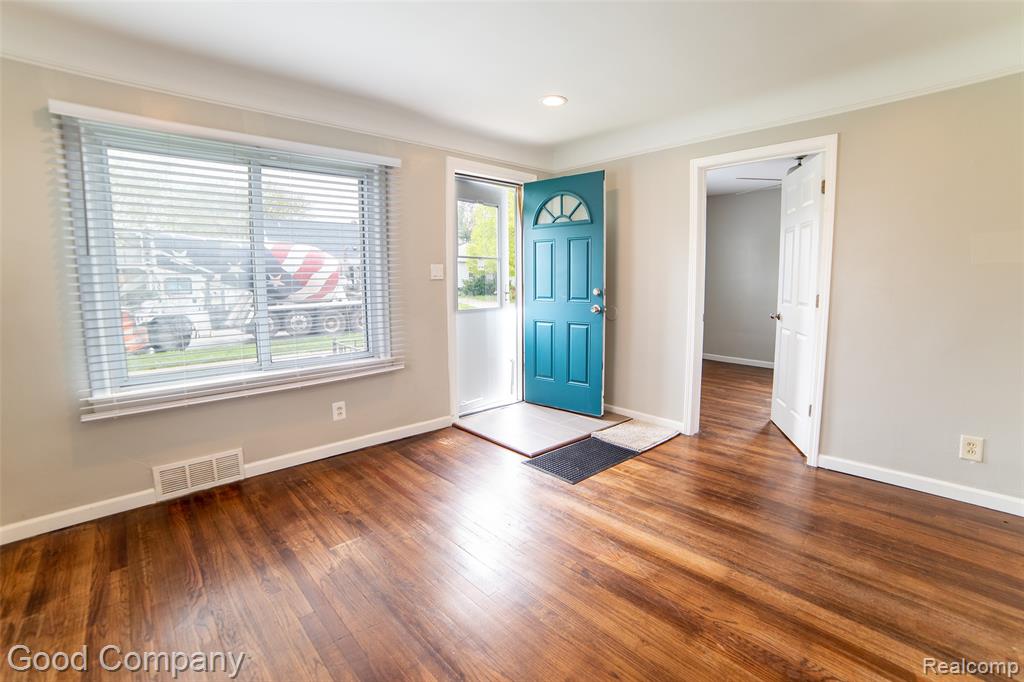 3991 Stolzenfeld Avenue, Warren, MI 48091 — Photo 2
