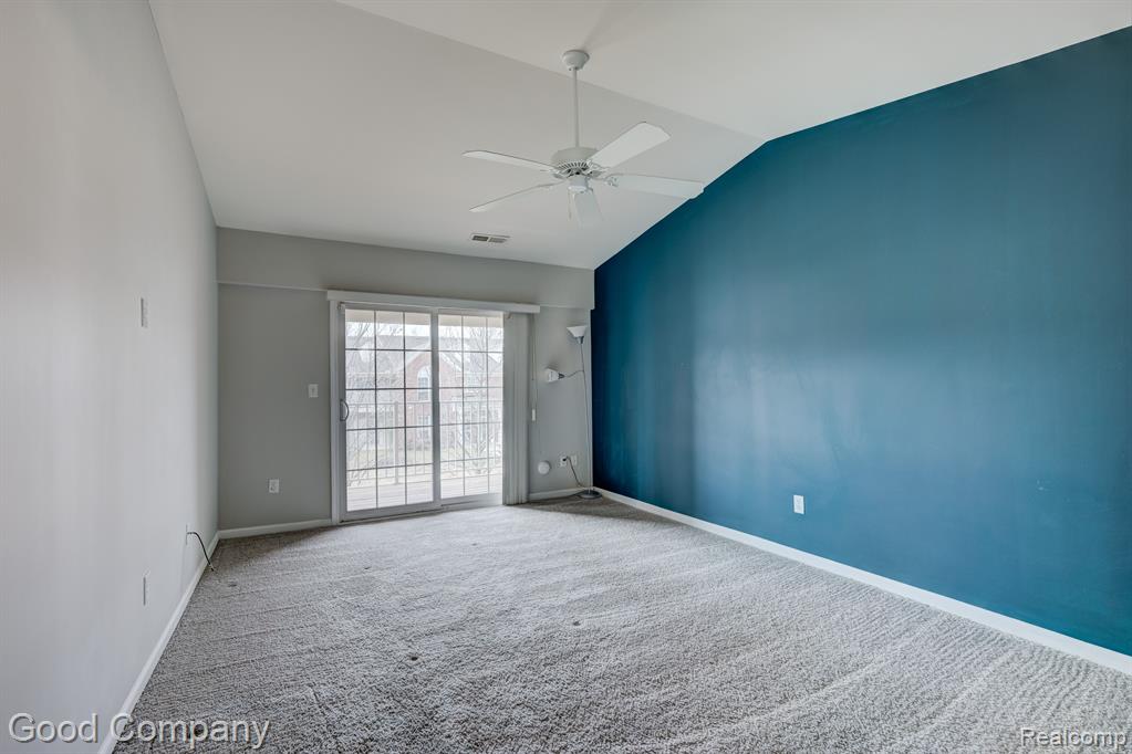 29567 NOTTINGHAM Circle, Livonia, MI 48152 — Photo 22