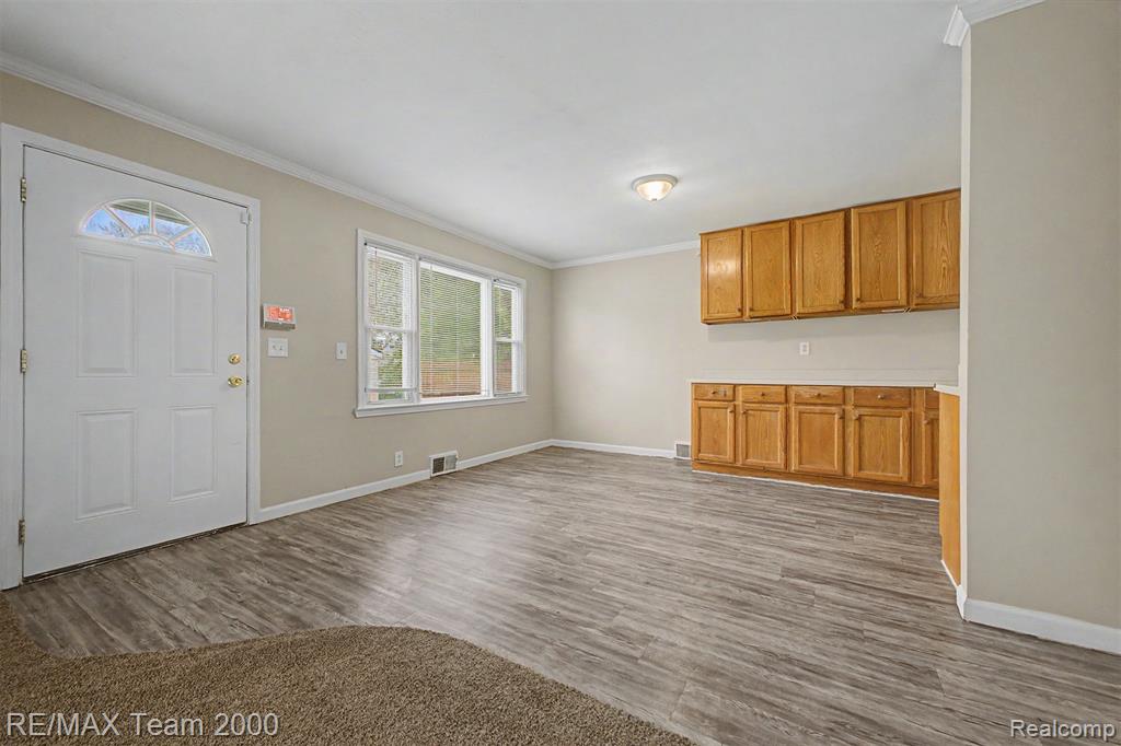 5635 Westpoint Street, Dearborn Heights, MI 48125 — Photo 12
