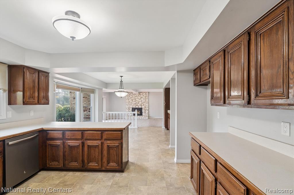12387 Cedar Drive, Shelby Twp, MI 48315 — Photo 4