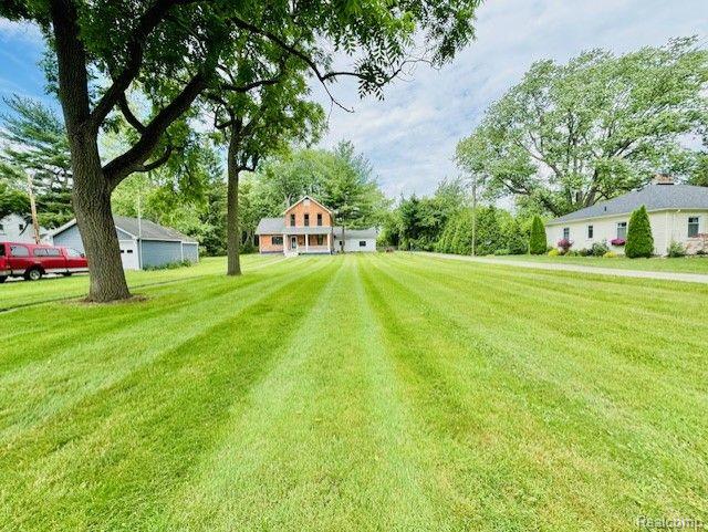 739 N 9TH Street, St. Clair, MI 48079 — Photo 2