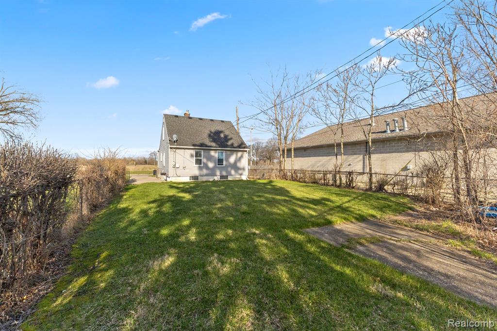 8690 TRINITY Street, Detroit, MI 48228 — Photo 31