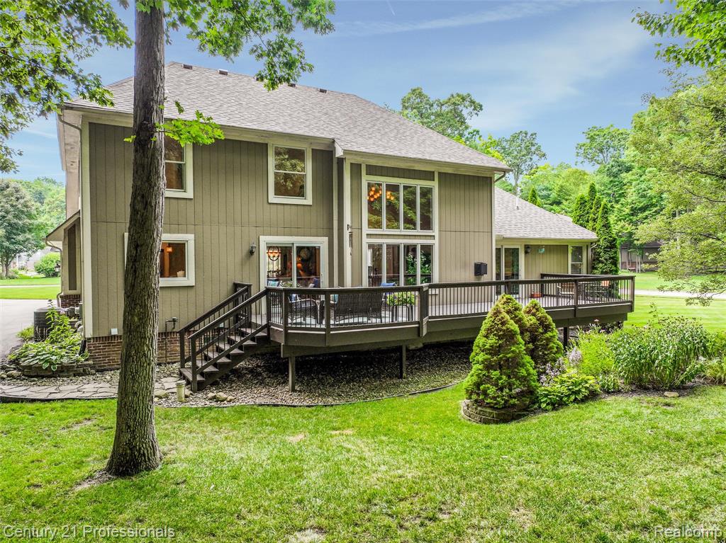 9884 Forest Ridge Drive, Clarkston, MI 48348 — Photo 41