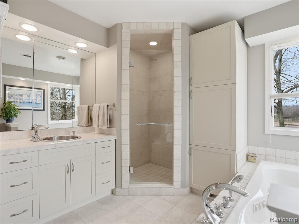 4965 Grover Drive, Brighton, MI 48116 — Photo 29