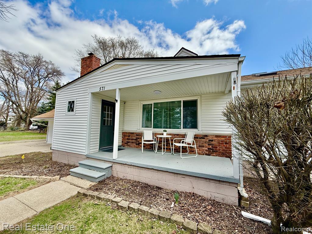 571 ANDRESEN Court, Hazel Park, MI 48030 — Photo 3