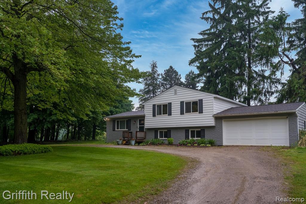 13557 Dunham Road, Hartland, MI 48353 — Photo 4