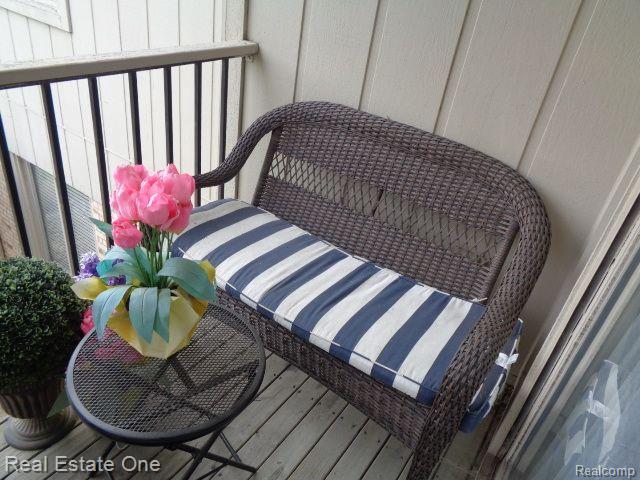 29441 LAUREL Drive, Farmington Hills, MI 48331 — Photo 54
