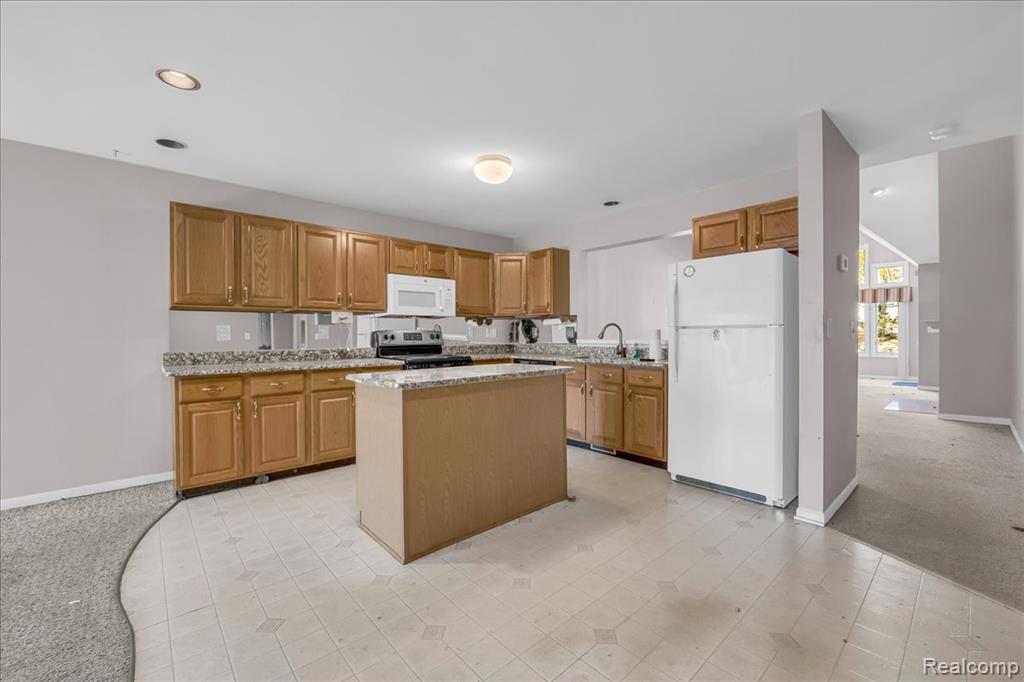 824 N Beech Daly Road, Dearborn Heights, MI 48127 — Photo 8