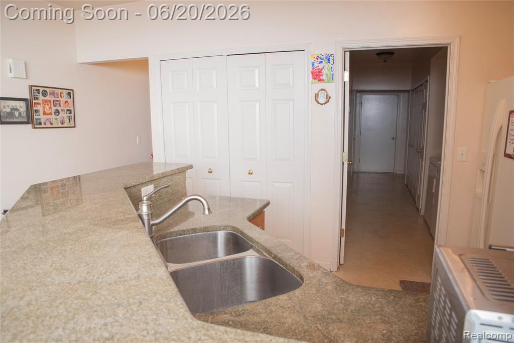 519 Cedar Street, Wyandotte, MI 48192 — Photo 19