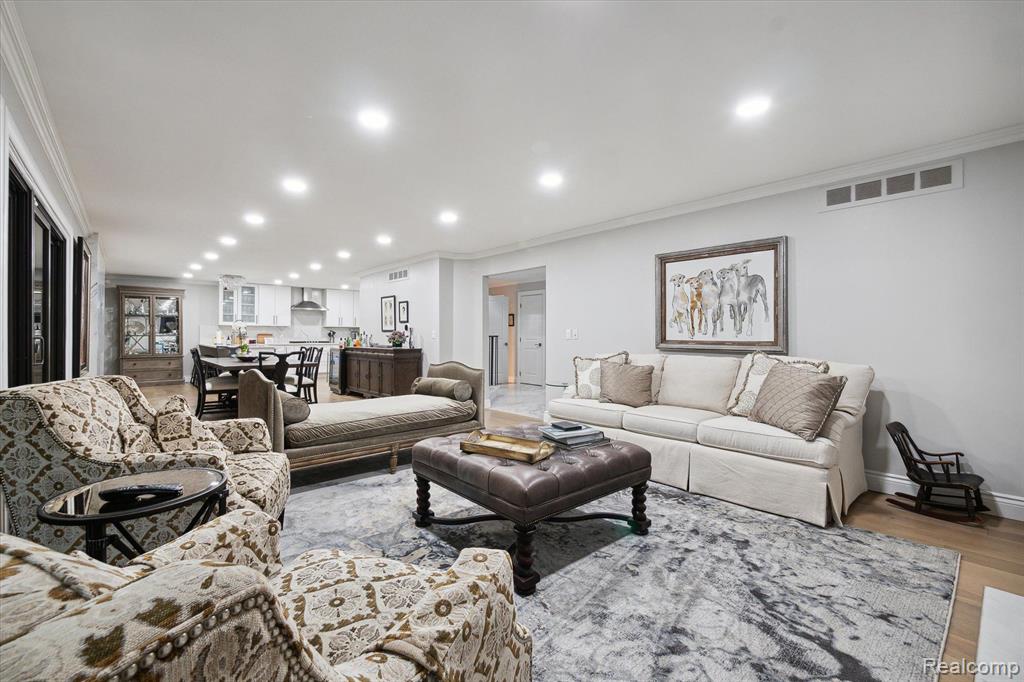 1892 Pine Ridge Lane, Bloomfield Hills, MI 48302 — Photo 12