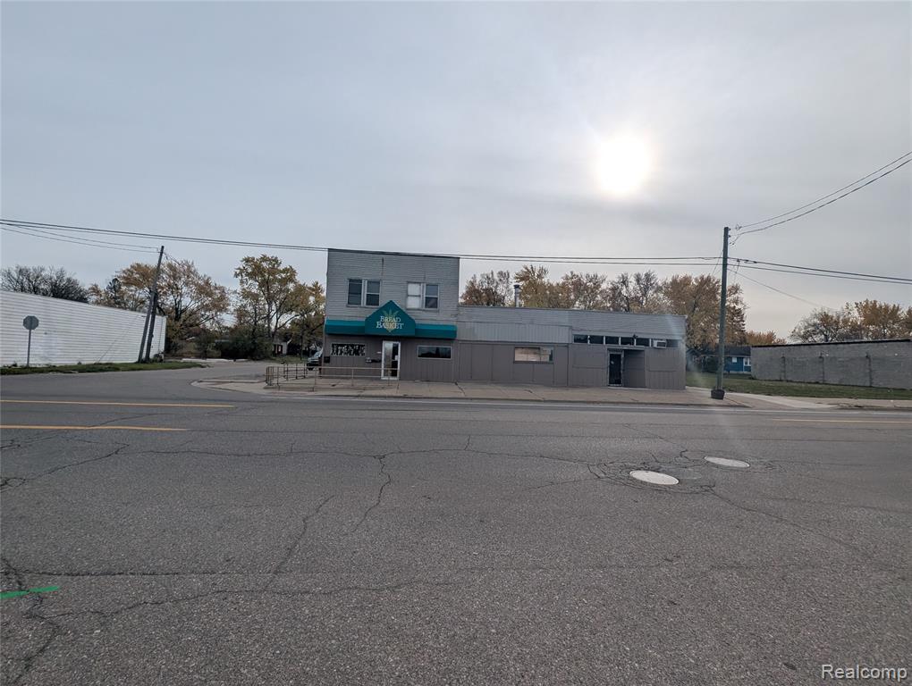 3001 Corunna Road, Flint, MI 48503