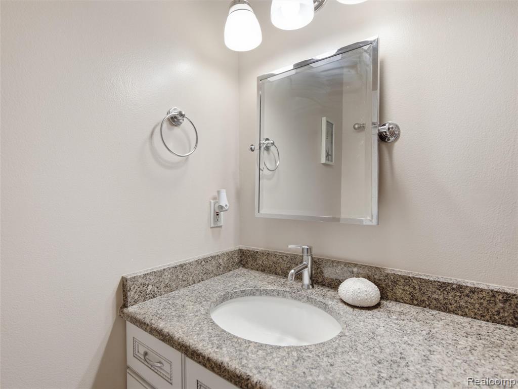 14292 Westman Drive, Fenton, MI 48430 — Photo 21
