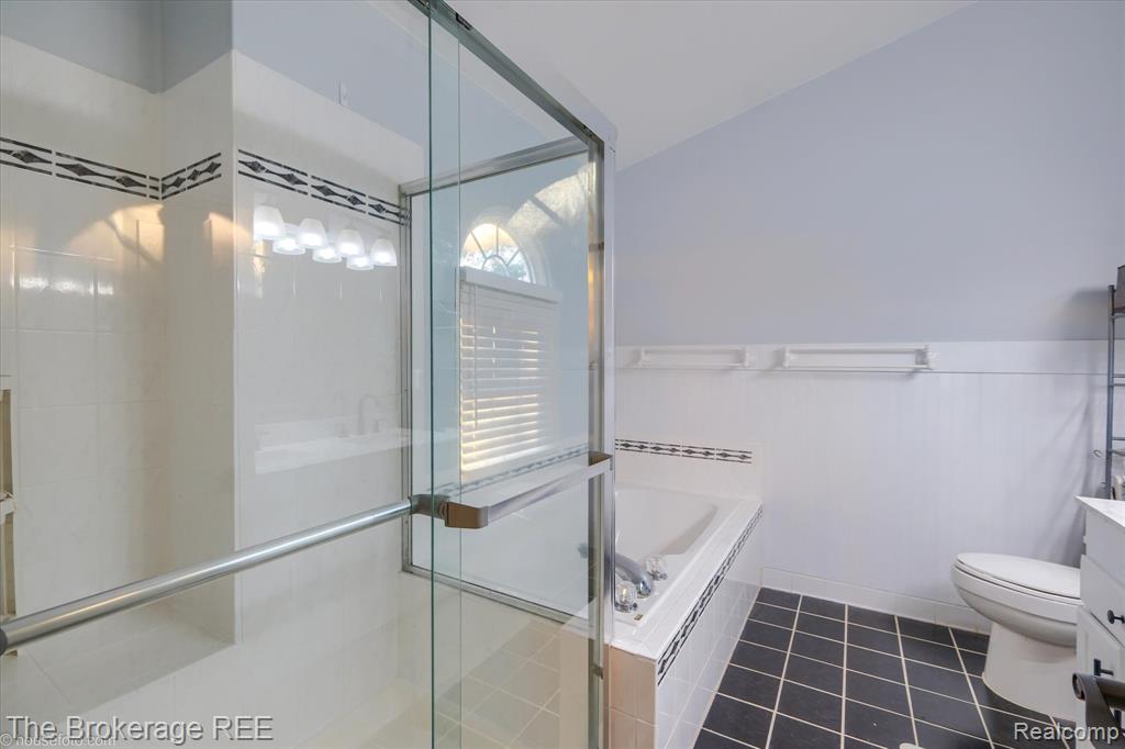 2653 Ravine Side Lane N, Howell, MI 48843 — Photo 48