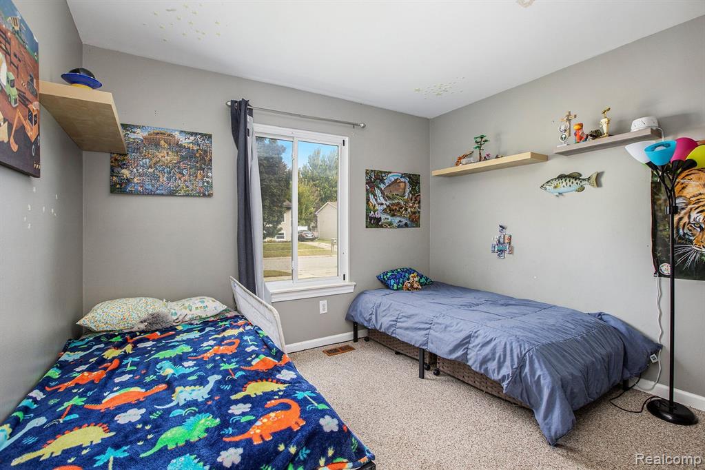 44601 ALBERT Drive, Plymouth, MI 48170 — Photo 15