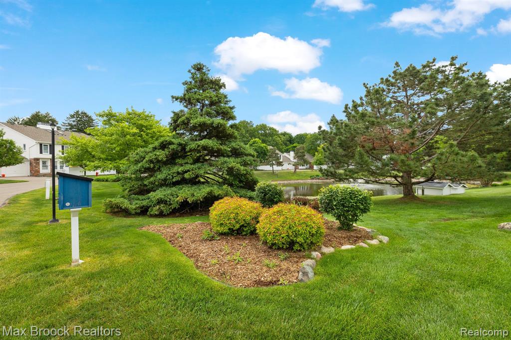 42255 OLD POND Circle, Plymouth, MI 48170 — Photo 20