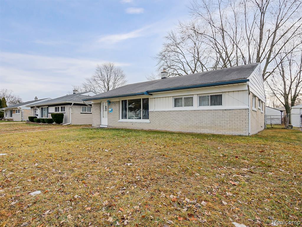 948 E Kalama Avenue, Madison Heights, MI 48071 — Photo 29