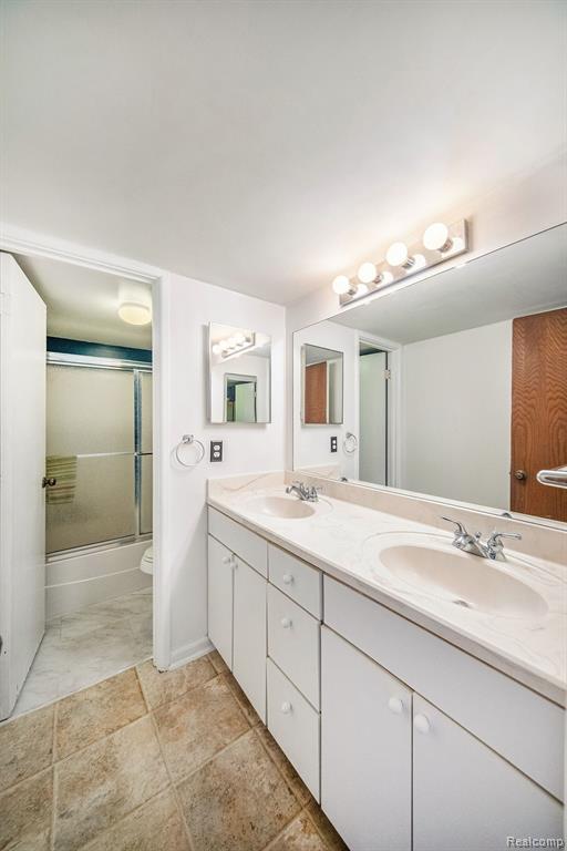 1740 S GROVE Street, A-105, Ypsilanti, MI 48198 — Photo 9