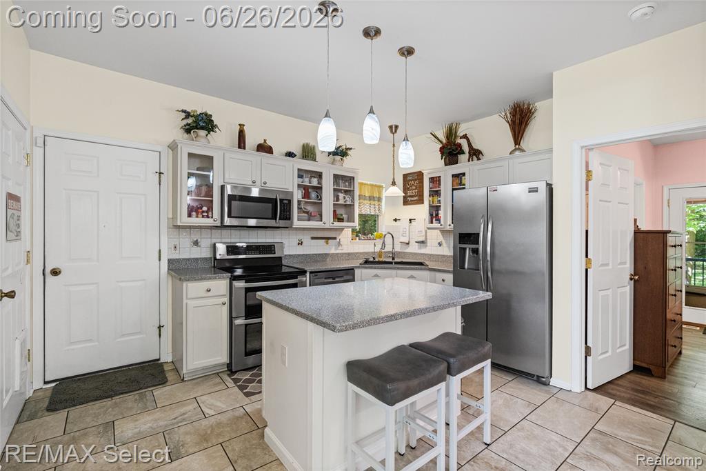 4449 Pondview Drive, Swartz Creek, MI 48473 — Photo 15