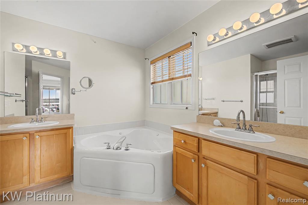 3996 Forester Boulevard, Auburn Hills, MI 48326 — Photo 13
